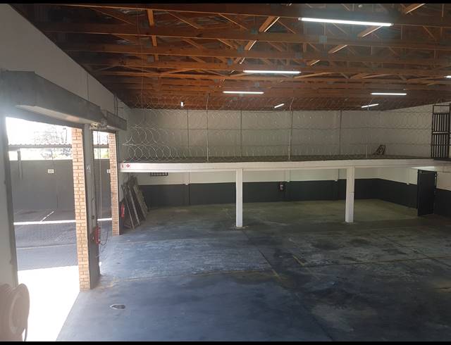 706M² WAREHOUSE SOLD IN WEST ACRES